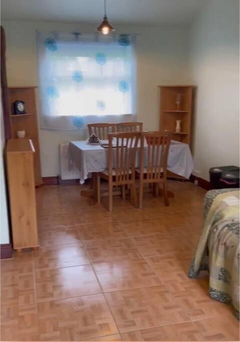 Annie Dee'S Guest Accommodation Ballygowan Екстер'єр фото